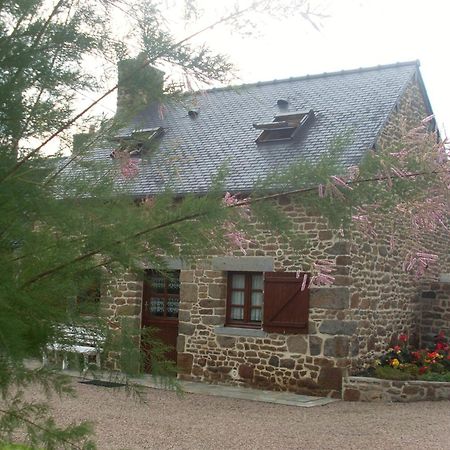 Hotel Gite Les Sageais Baguer-Morvan Zewnętrze zdjęcie
