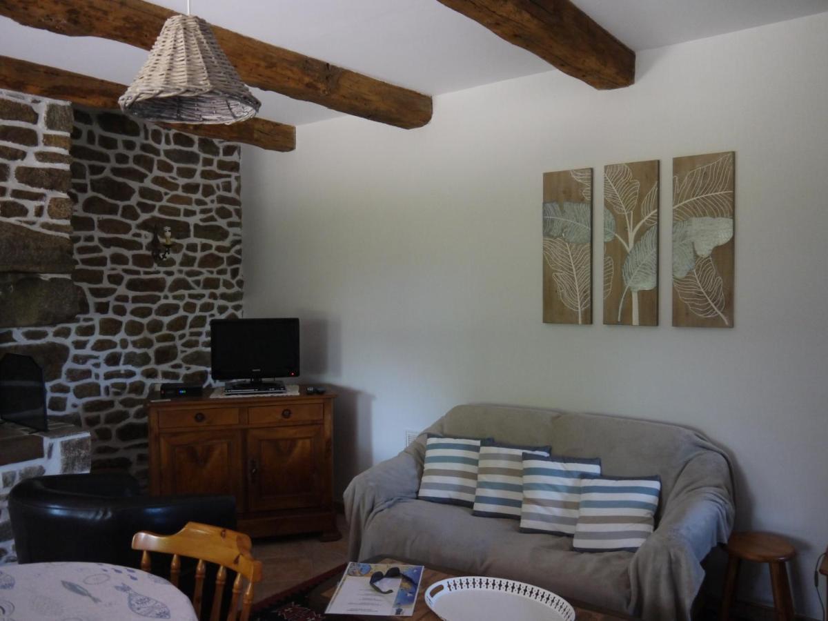 Hotel Gite Les Sageais Baguer-Morvan Zewnętrze zdjęcie